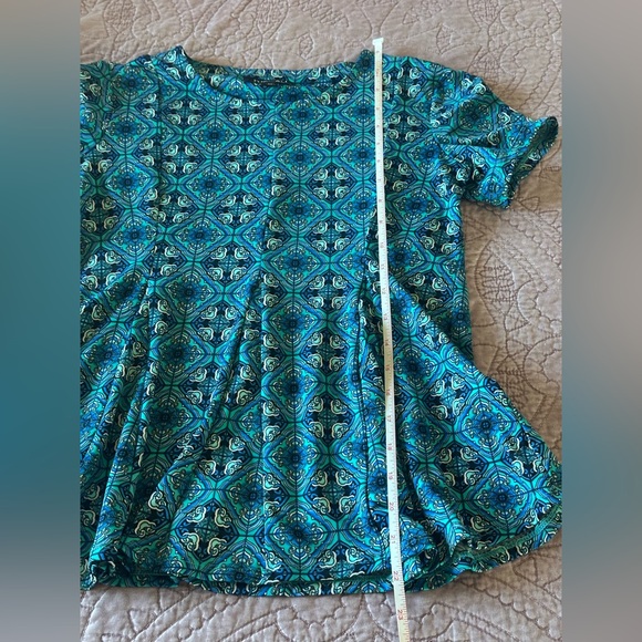 XS peplum pattern top - Picture 7 of 14